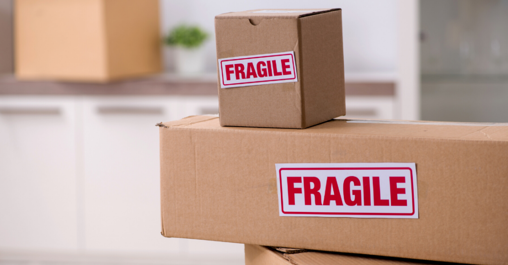 Handling-Fragile-Items-and-Valuables-During-Your-Illinois-Move.png
